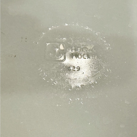 Vintage Anchor Hocking milk glass dish - Picture 5 of 5